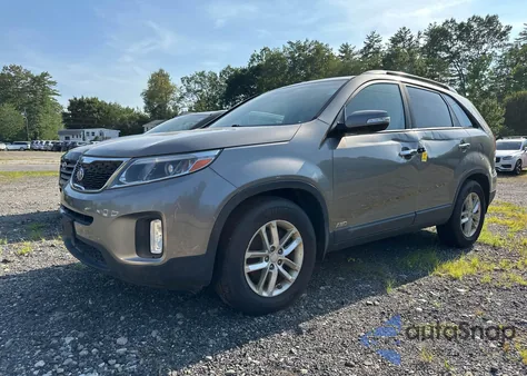2015 Kia Sorento Lx из США, поврежденный, VIN 5XYKTCA65FG604912